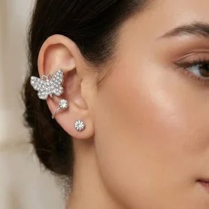 نحوه قرارگیری گوشواره ایرکاف پروانه روی لاله گوش ER109